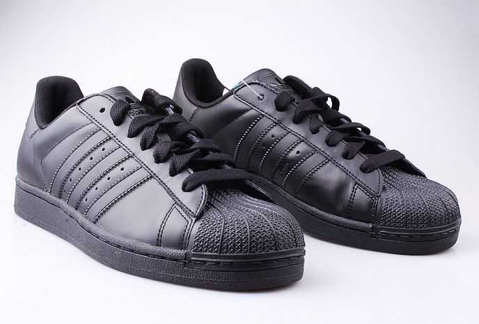 superstar toute noir