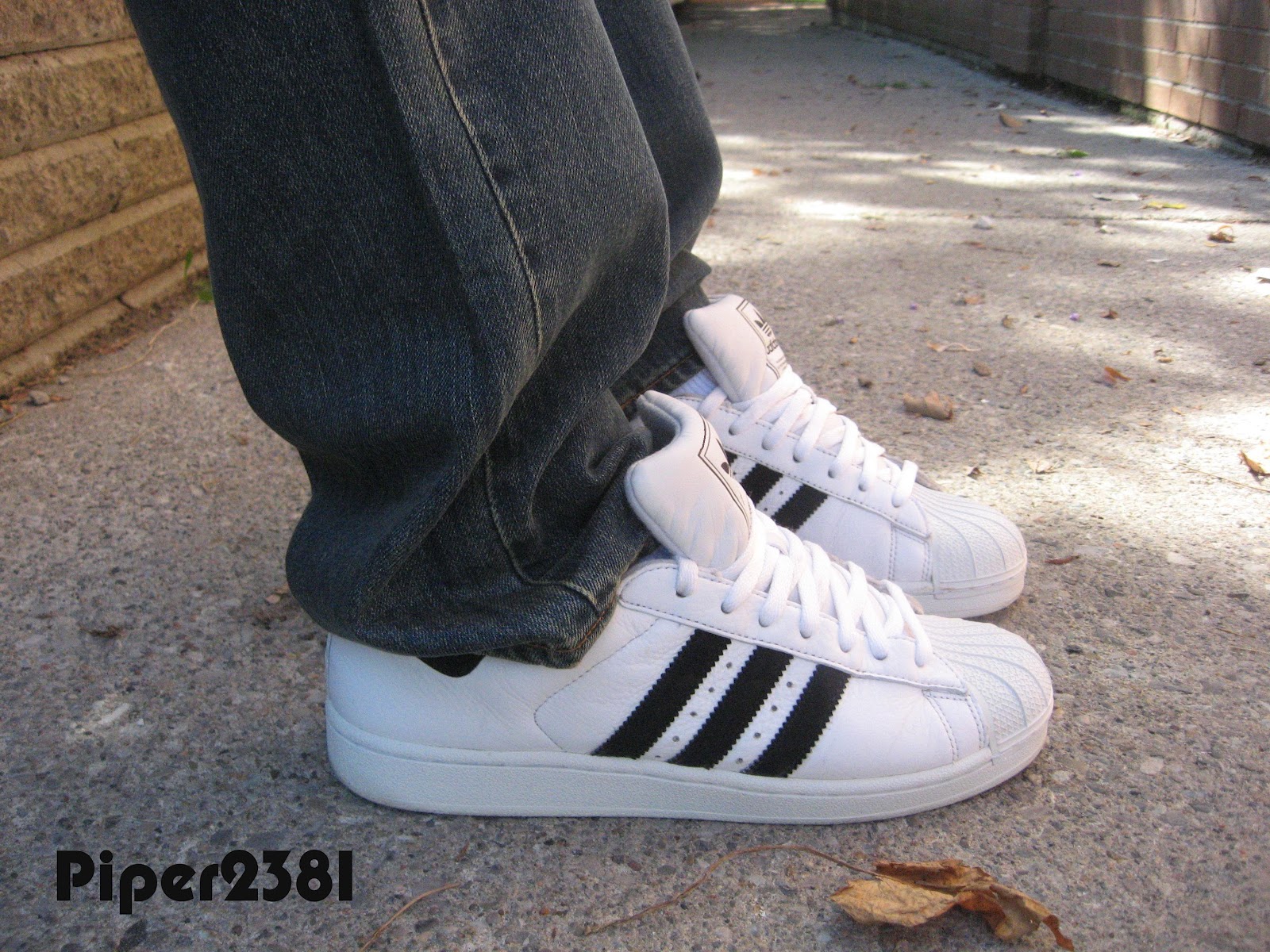 can you wash adidas superstar shoes